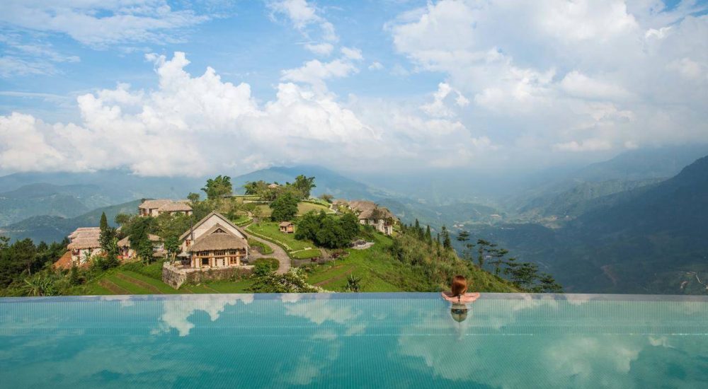 Vietnam Reizen Sapa Lodge Deluxe uitzicht vanaf zwembad