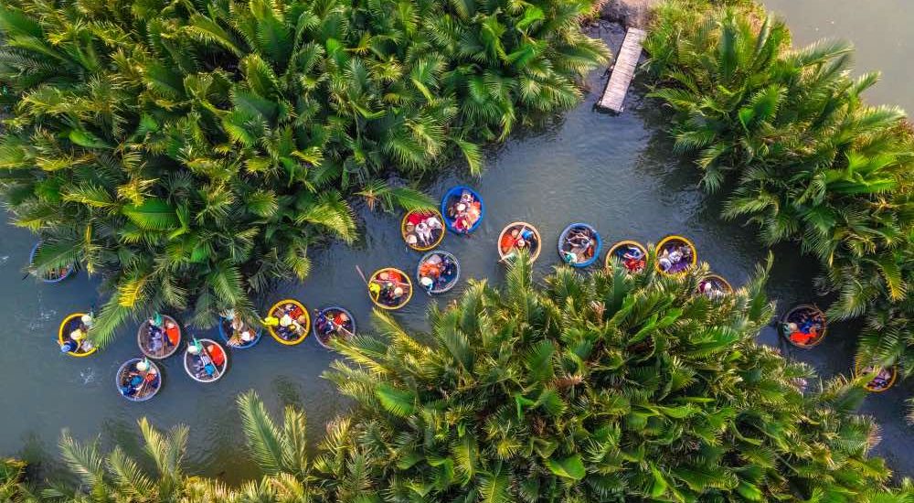 hoi an vietnam basket bootjes